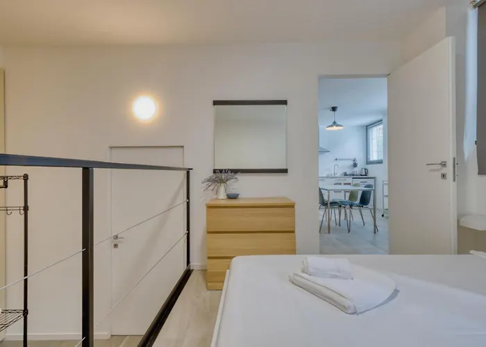 I-host - Maffei 20 アパート *