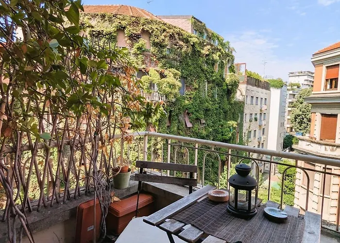 Charming With Balcony - Porta Romana Daire *