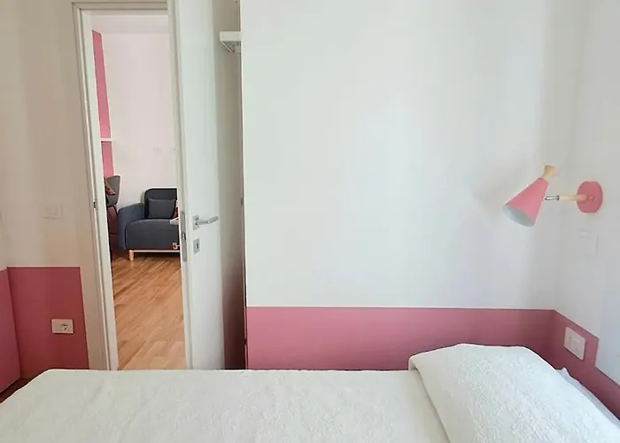 Art Gallery Apartment Milan