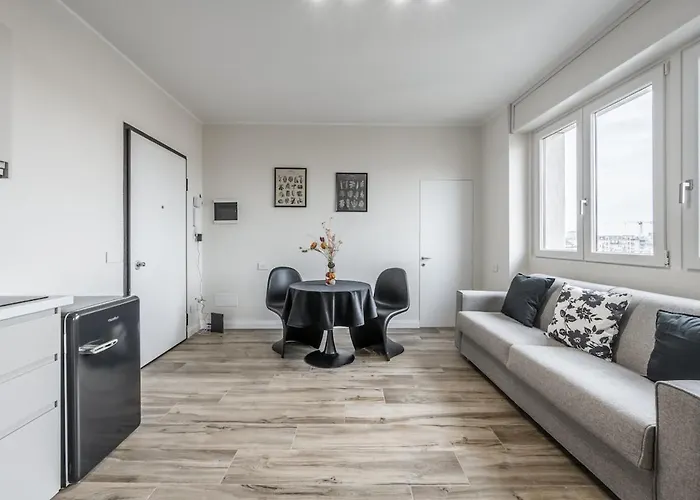 Station 400 Mt Mailand