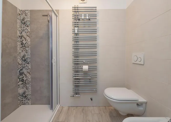 I-host - Nino Bixio 29 * מילאנו