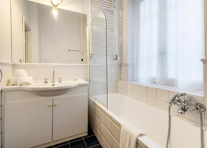 Exclusive 4 Bedrooms In Brera Lägenhet Milano