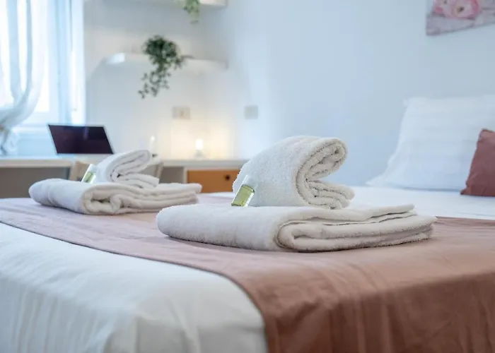 شقة Duomo 10 Minutes Away Spacious 5 Pax Balcony Wifi Ac *