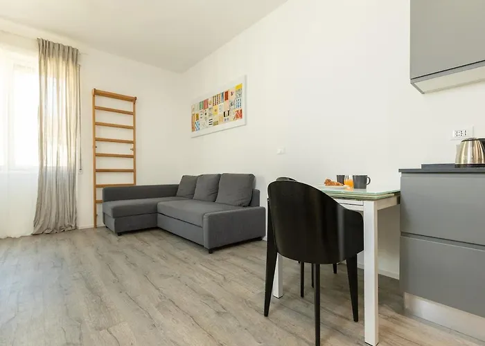 Risorgimento - Leobrothers - Premuda 2 * Milano