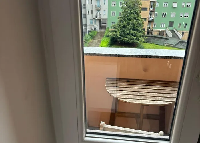 Stupendo Monolocale In Piazza Insubria Appartamento