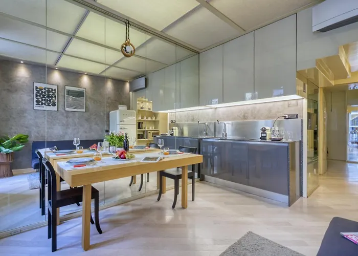 Cerva - Cozy 1 Bedroom With Balcony In San Babila By Rentopolis Daire Milano