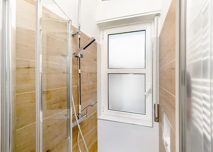 Modern With Wi-fi & Ac 15 Min To Duomo Lejlighed
