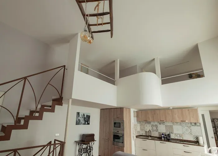 I-host - Nino Bixio 29 * מילאנו