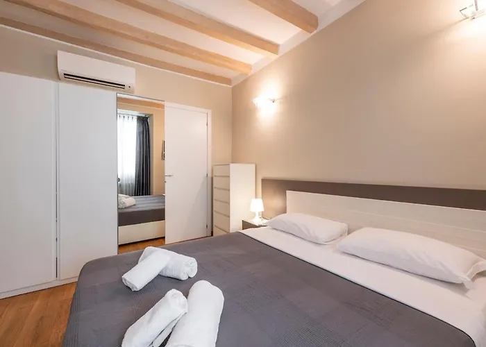 Canonica 1 - The Charming Bilo - B *