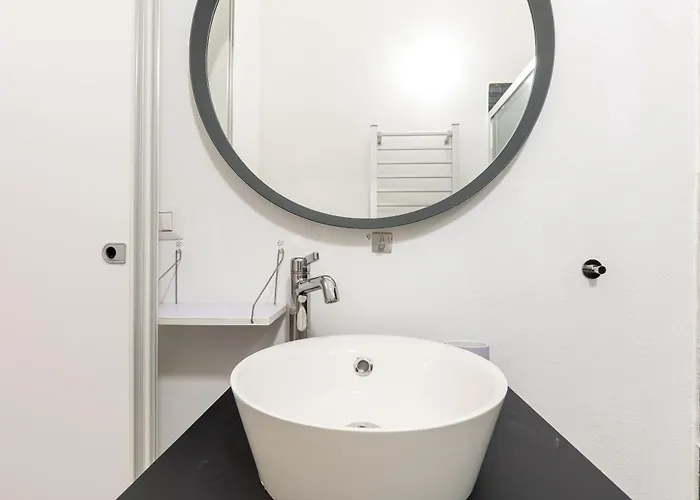 Stunning In Bovisa Apartament *