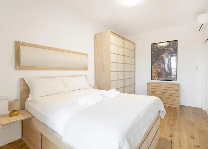 Lejlighed Easylife - - Sammartini 35 -
