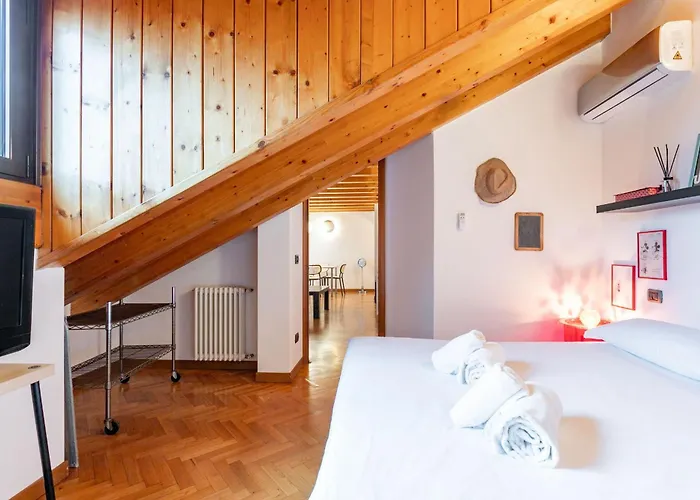 Апартаменты Lunigiana Sondrio - Villaggio Dei Giornalisti Милан