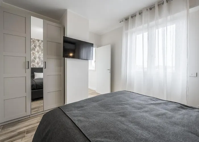 Station 400 Mt Apartment