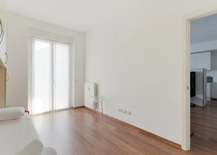 Guesthost - Gorla Modern Appartement