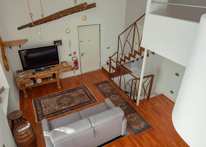 I-host - Nino Bixio 29