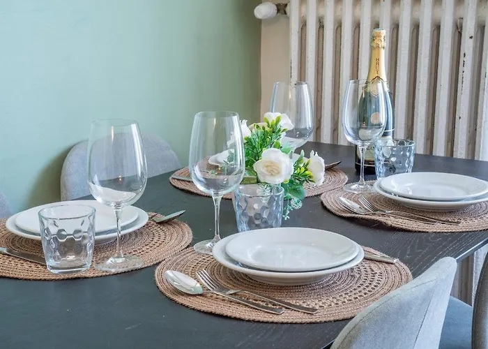 Duomo 10 Minutes Away Spacious 5 Pax Balcony Wifi Ac