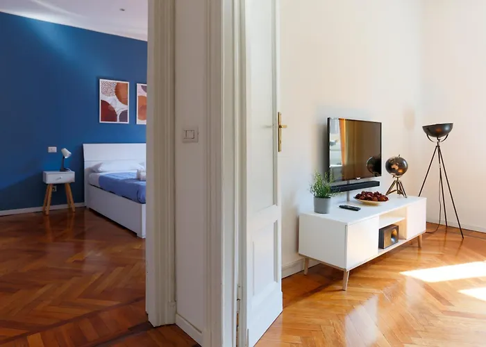 Della Corte House - Elegant Station Appartement