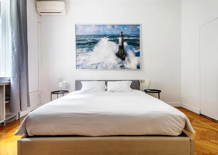 Exclusive 4 Bedrooms In Brera Lägenhet