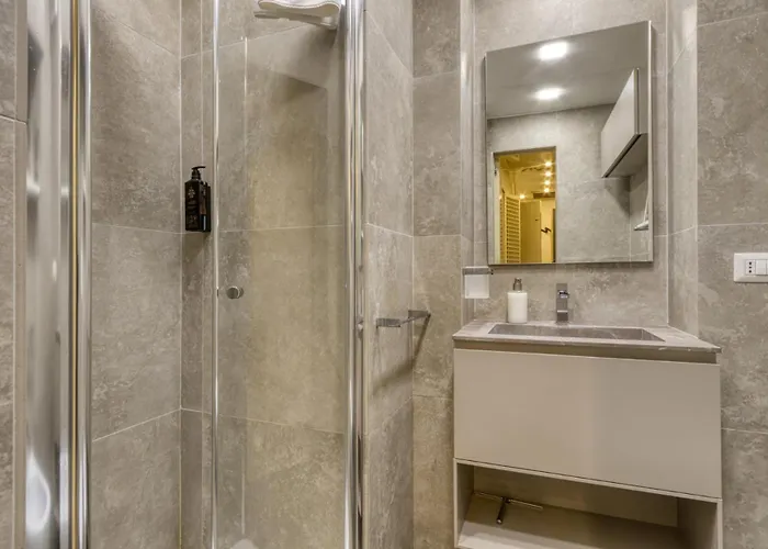 Daire Cerva - Cozy 1 Bedroom With Balcony In San Babila By Rentopolis
