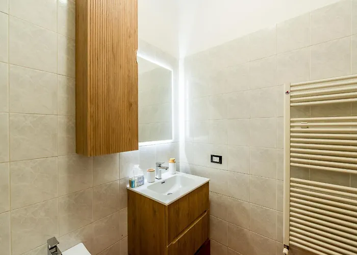 Spacious At 5 Min Walk From Station Apartment Milan