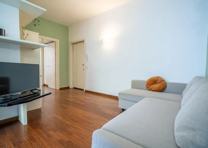 Duomo 10 Minutes Away Spacious 5 Pax Balcony Wifi Ac * ميلان