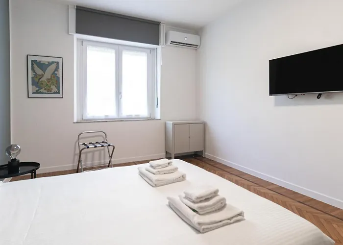 Italianway Comfort - Raffaello Sanzio 33 Daire Milano