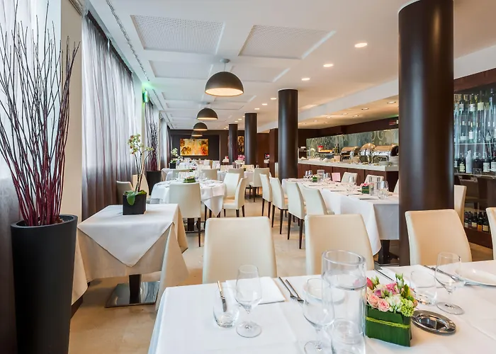 Crowne Plaza By Ihg