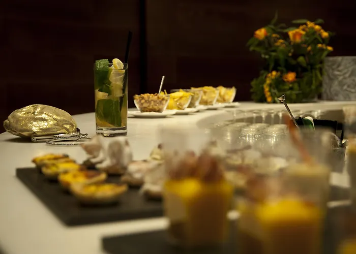 Western The Hub Hotel 4*