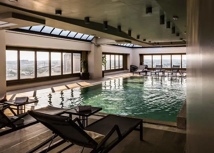 Western The Hub Hotel 4*