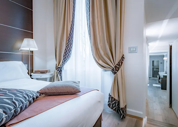 Otel Townhouse 33 Boutique 4*