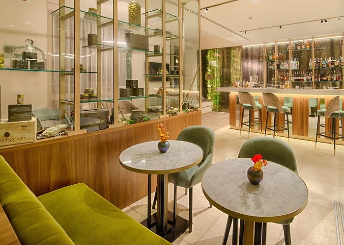 호텔 Avani Palazzo Moscova 4*