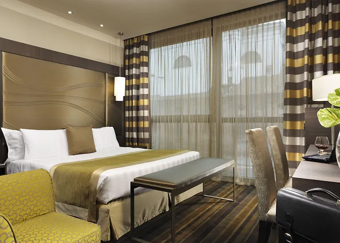 アップタウン　パレス 4* ミラノ