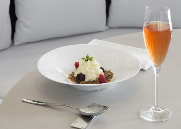 Voco Milan-fiere By Ihg Hotell 4*