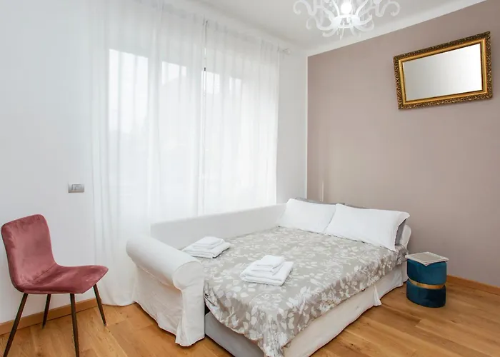 Bibi Pied-a-terre Vetra - Two