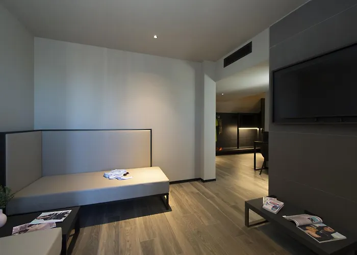 7ba Hotel 4*