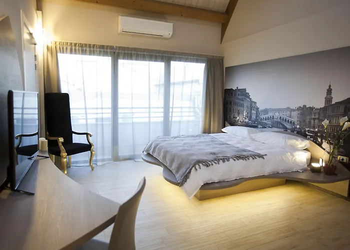 Seven Hotel 2*