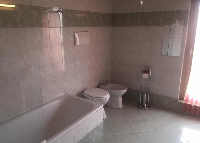 Mrhostel * ميلان