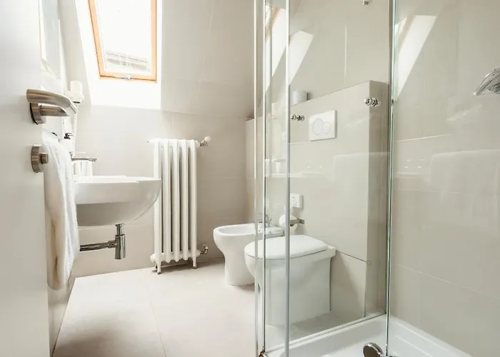 제니우스 다운타운 3*