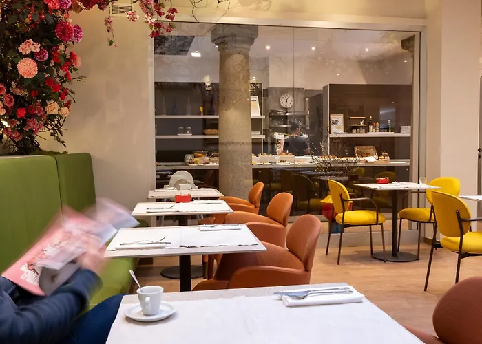 제니우스 다운타운 3*