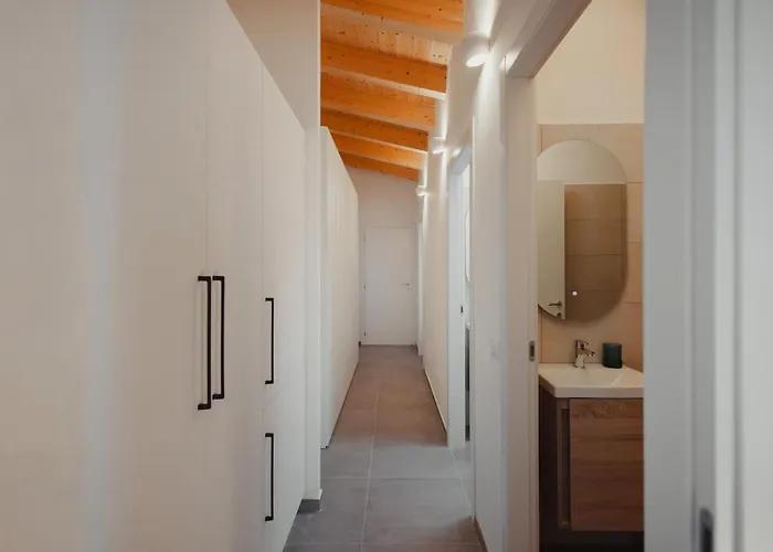 Lejlighed Gohost - The Corridor Near The Station *