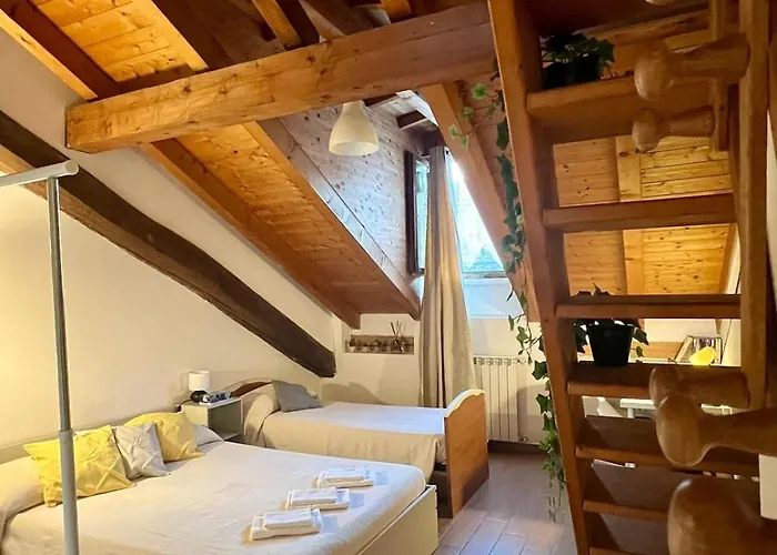 아파트 Dima's Navigli Center *