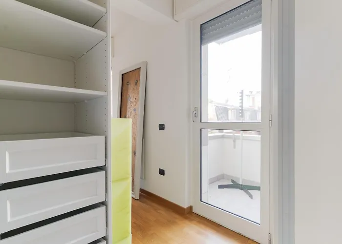 Apartment Guesthost - Bright M1 Precotto Mailand