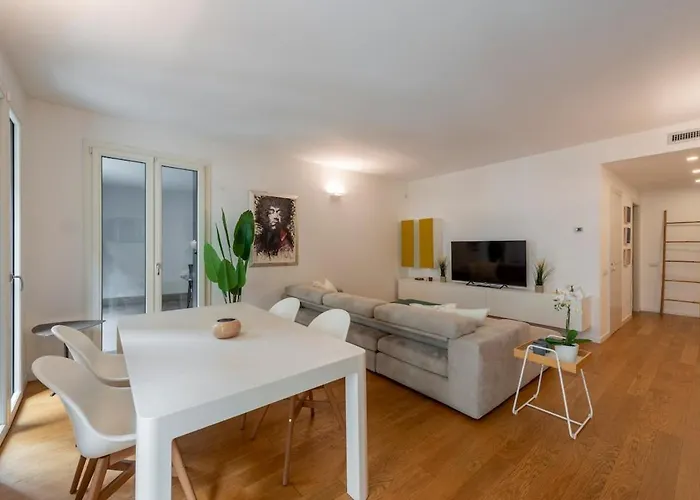 Lejlighed B - Elegant With Terrace & Gym Milano