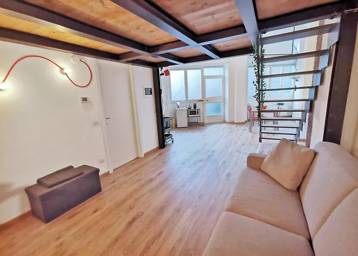 Likehome - Via Scaldasole Loft * ميلان