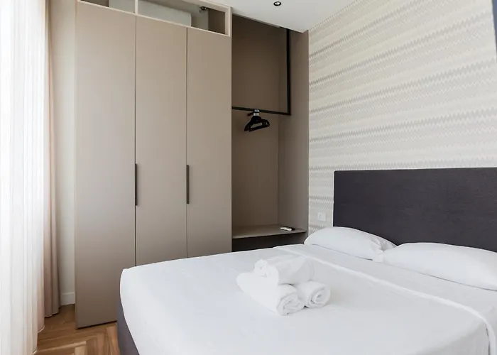 Yls Luxury 2 Apartment *