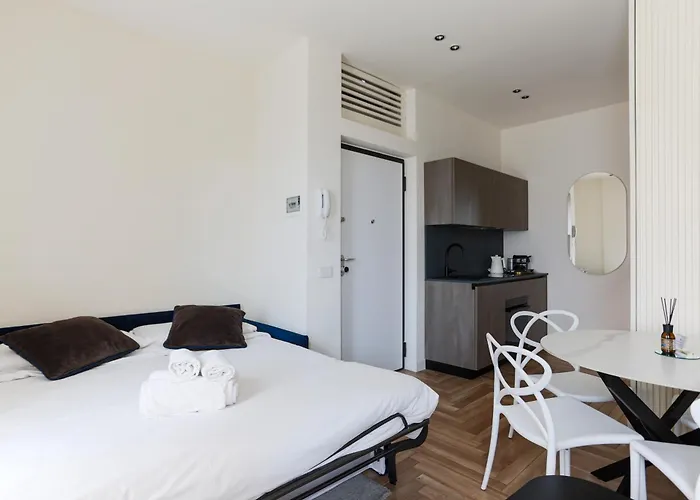 Yls Luxury 2 Apartment