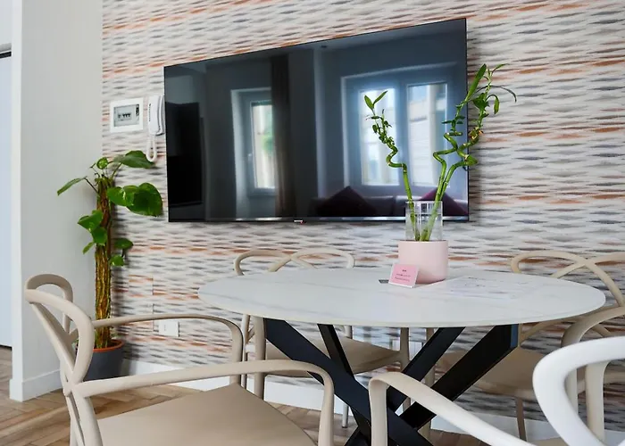 Yls Luxury 2 Apartment *