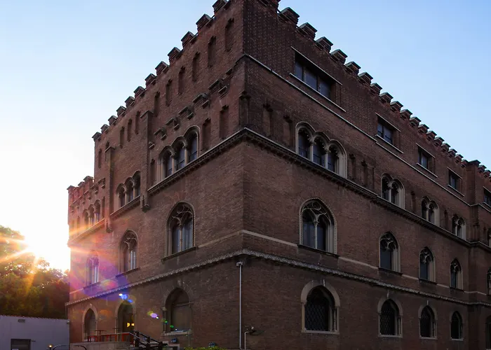 Babila & Bistrot Hostel *