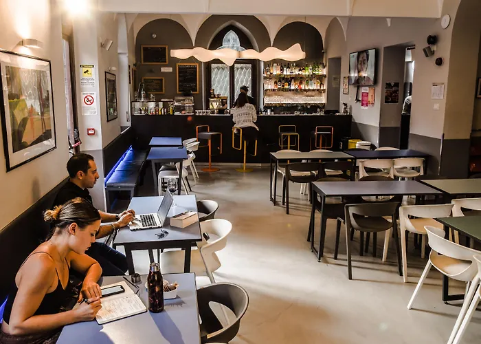 Hostel Babila & Bistrot