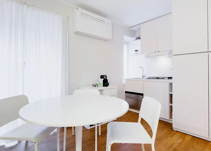 Easyhomes - Spiga Apartamento *